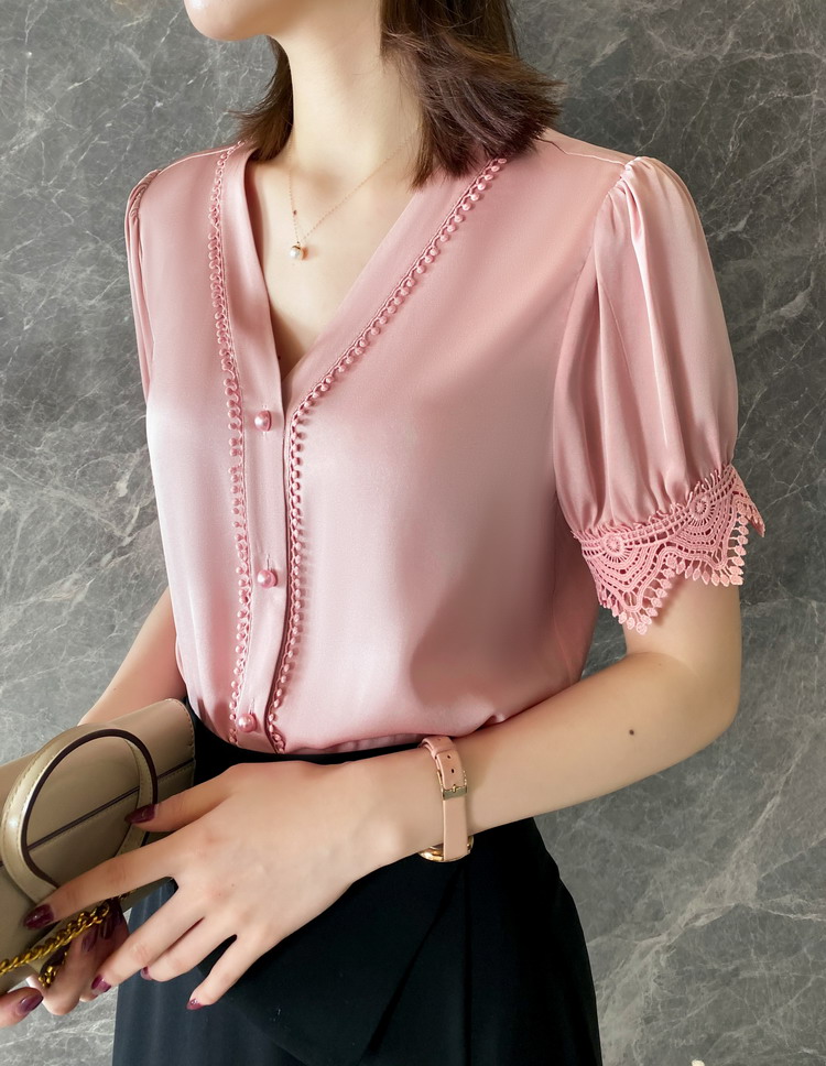 Short Sleeve Heavy Silk Shirt with Lace Trimmed